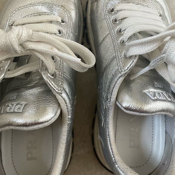 Lightly warn Prada sneakers with minor scratches - Picture 3 of 8